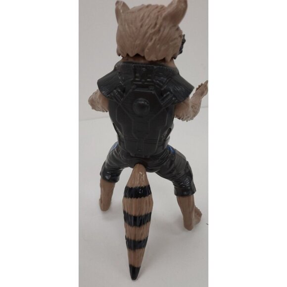Rocket Raccoon Figure with Weapon Hasbro Titan Hero - Picture 3 of 4